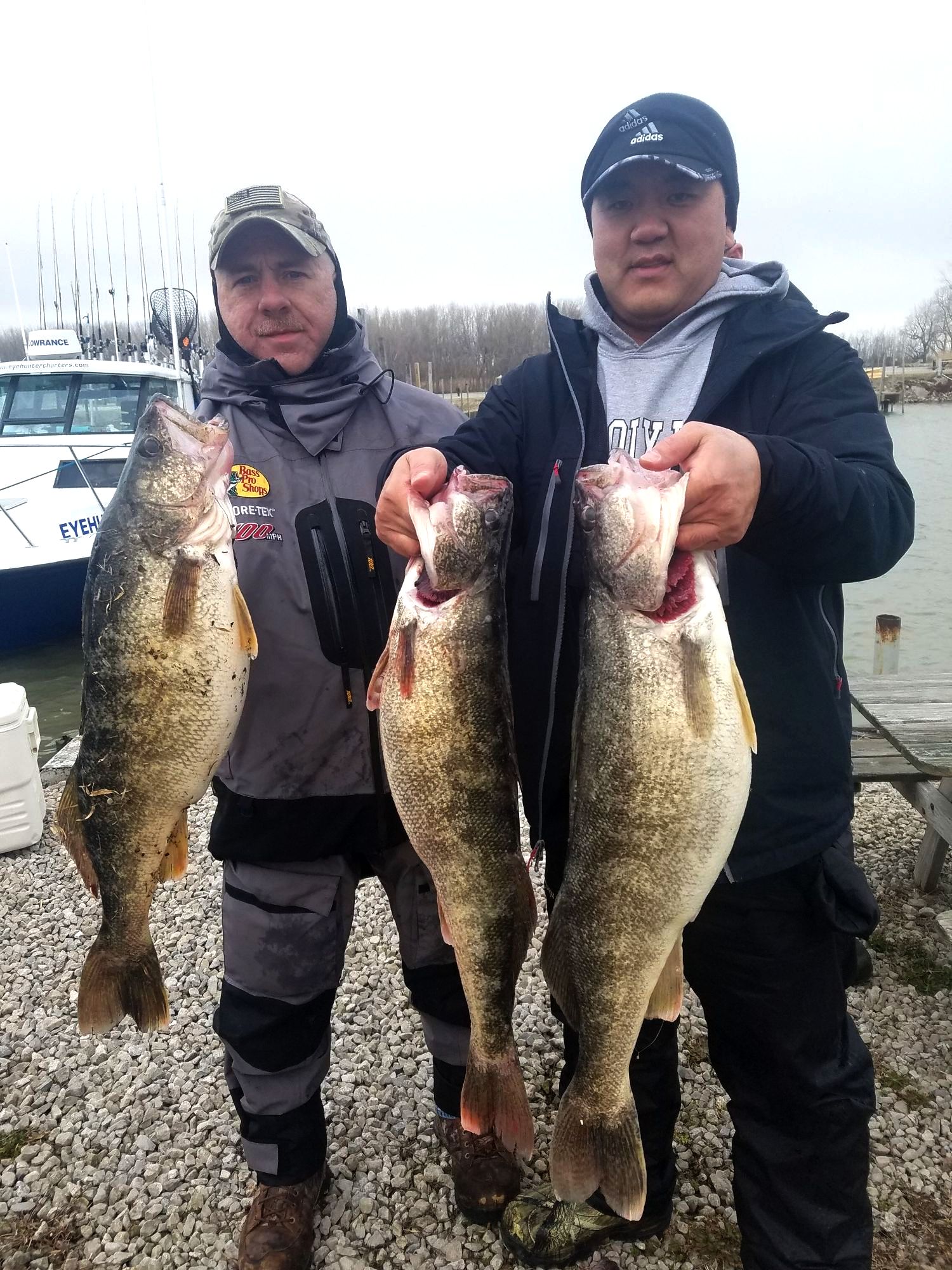 /upload/images/guys-walleye-fish-eyehunter-charters-lake-erie